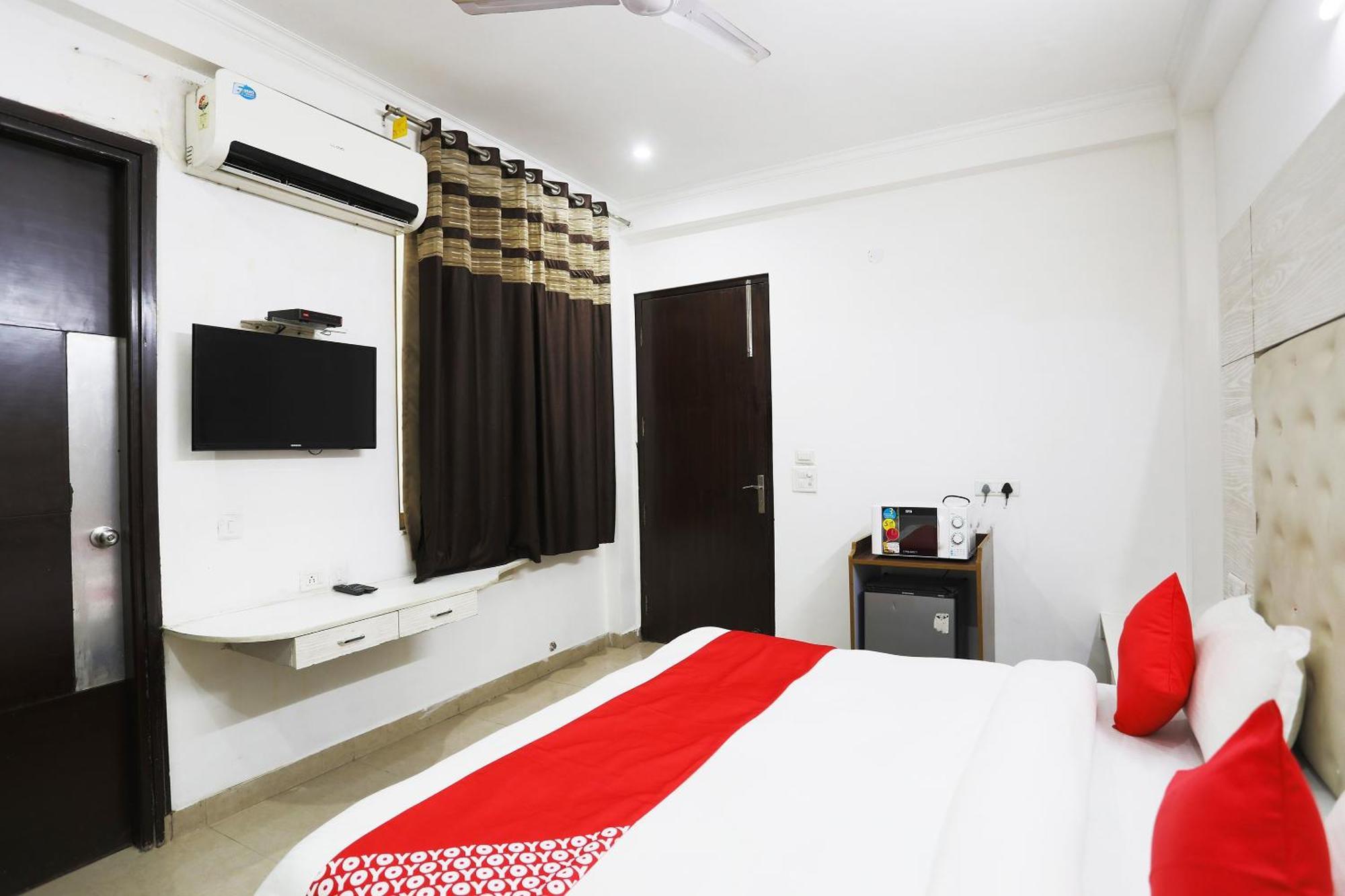 Super Collection O Tipsyy Inn 014 Gurgaon Buitenkant foto